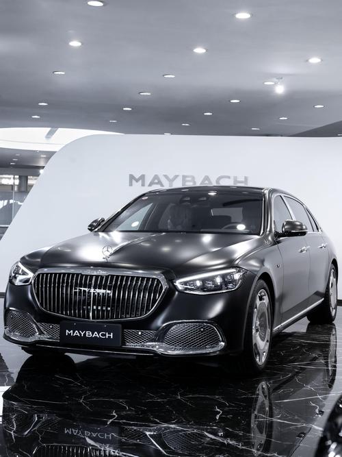 成都93岚图汽车的售后服务让用户无忧出行，迈巴赫未来的豪华车趋势